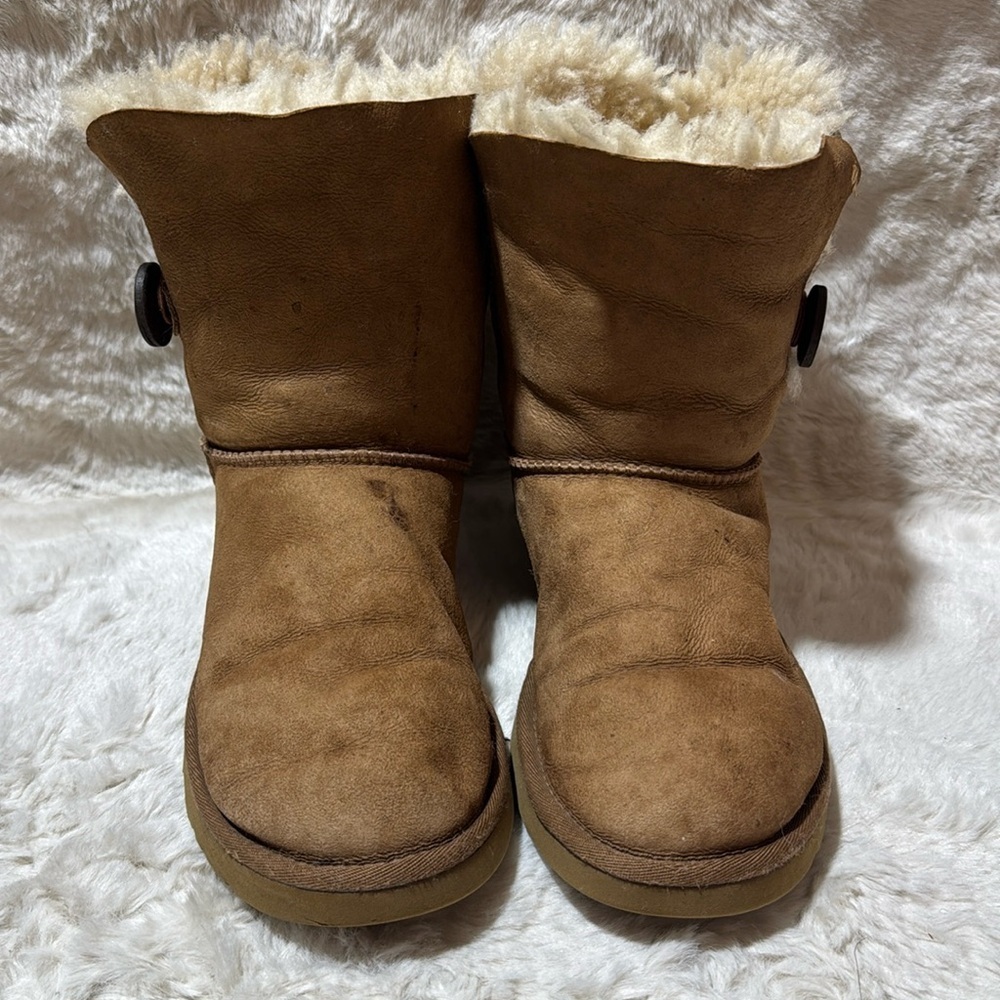 Ugg Bailey Button II Women Chestnut Size 8 - Picture 3 of 13